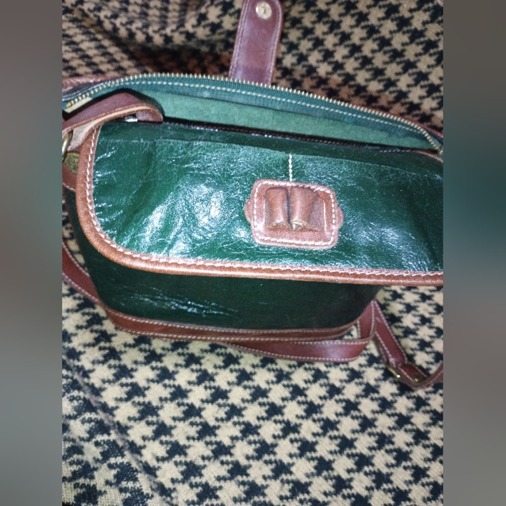 Brahimn Dartmouth Massachusetts Crossbody - Picture 5 of 14